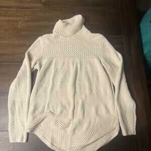 Eight Eight Eight Turtleneck Sweater Women’s S Cream Knit.